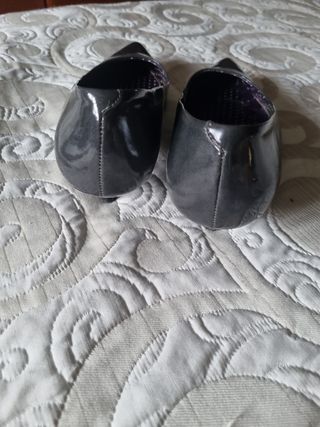 Zapatos tacón gris oscuro
