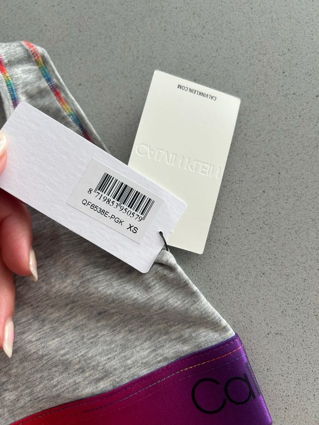 Top Calvin Klein NUEVO