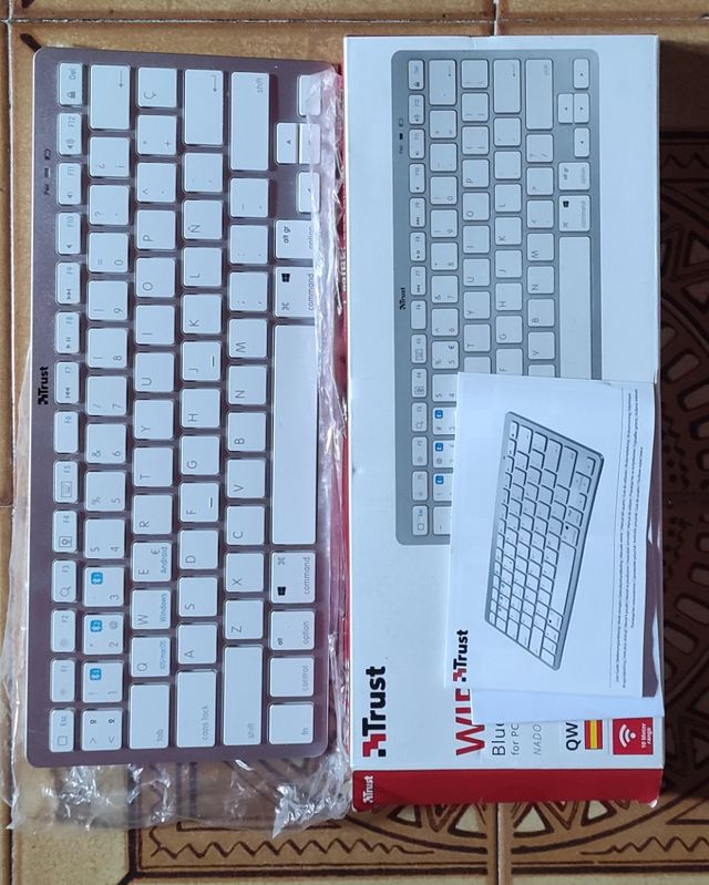 Teclado portátil+USB conector