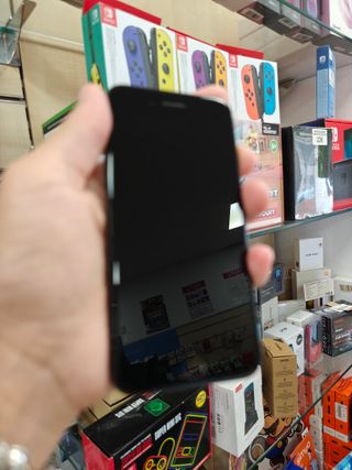 Apple iPhone 8 64GB Buen Estado - Color Gris