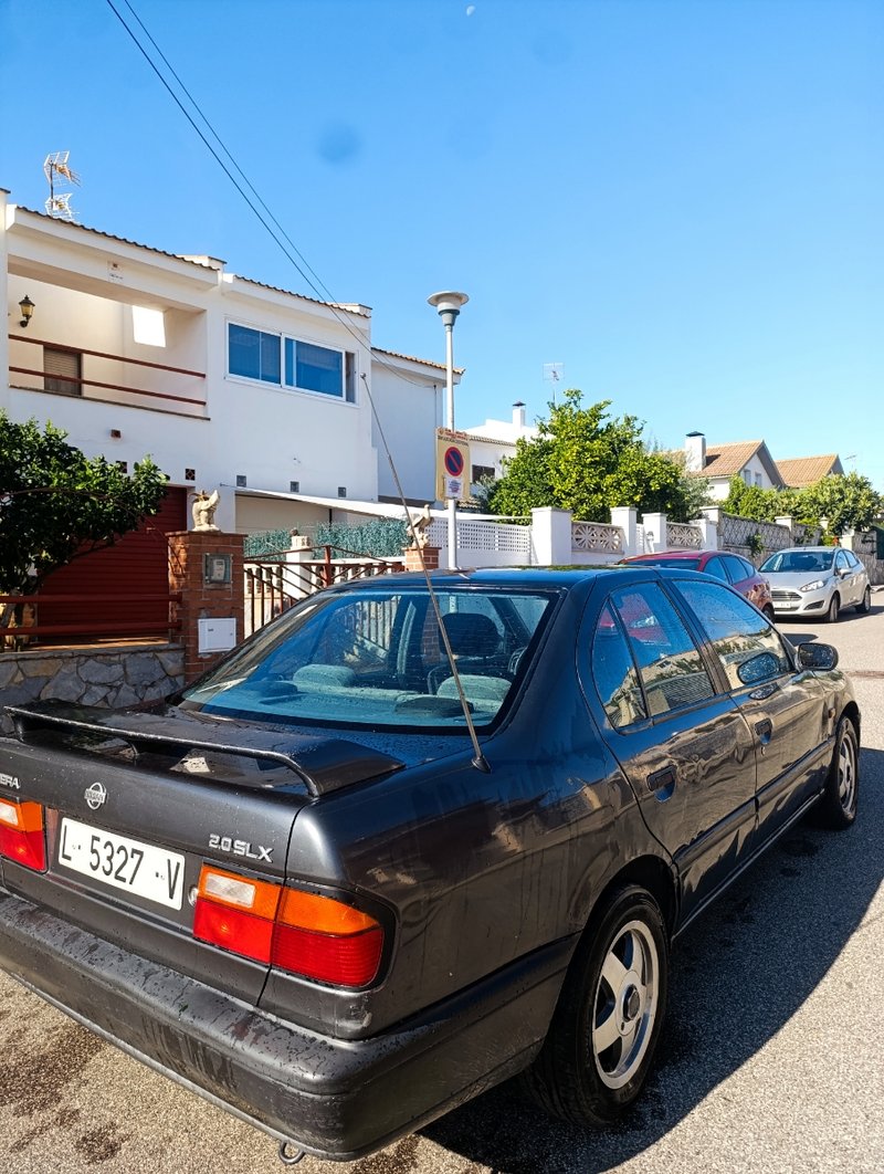 Nissan Primera 1992 p10 - foto 1