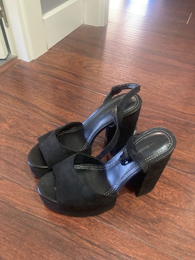 Tacones bershka