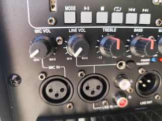 Altavox autoamplificado