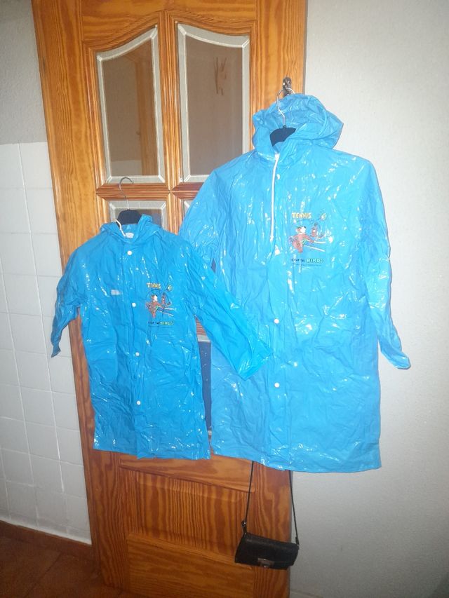 CHUBASQUEROS VINILO NIÑ@TALLA 10 Y 6