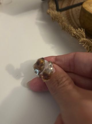 Anillo bañado en plata con adorno de citrino 