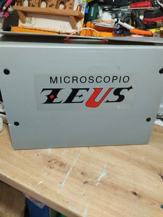 Microscopio Zeus 