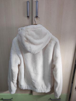 Abrigo de pelos beige