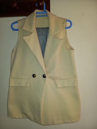 2×1 Chaleco otoño + Vaquero bordado