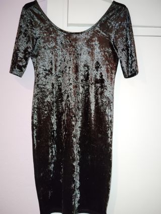 Vestido negro de fiesta de terciopelo