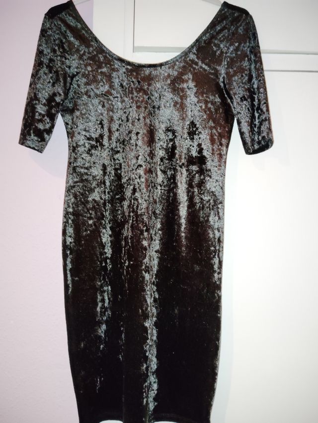 Vestido negro de fiesta de terciopelo 