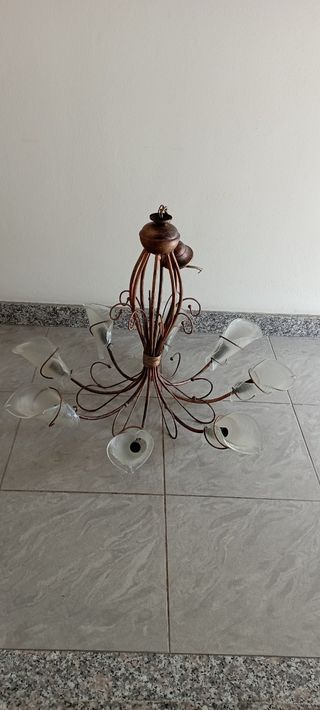 Lampadario in ferro battuto 8 luci nuovo