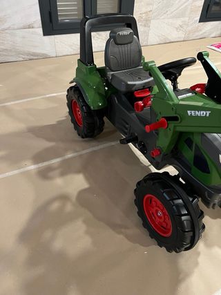 Tractor de pedales 