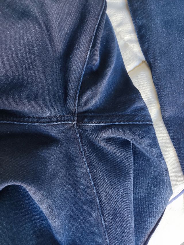 Pantalón vaquero pitillo de hombre.