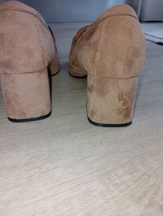 Scarpe scamosciate mocassino mezzo tacco