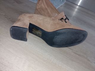 Scarpe scamosciate mocassino mezzo tacco