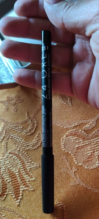 Mascara e matita occhi