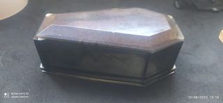 Joyero en forma de ataúd