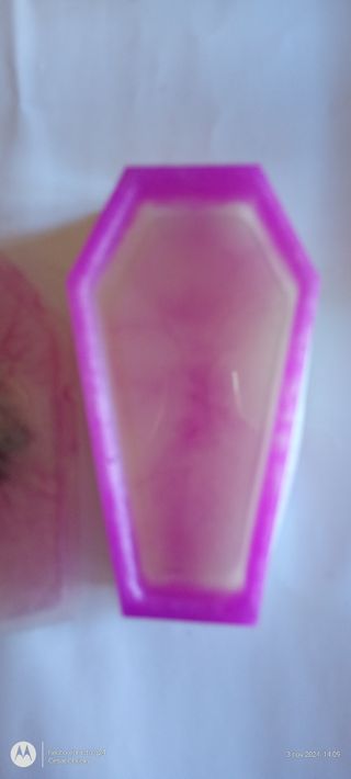 Joyero en forma de ataúd