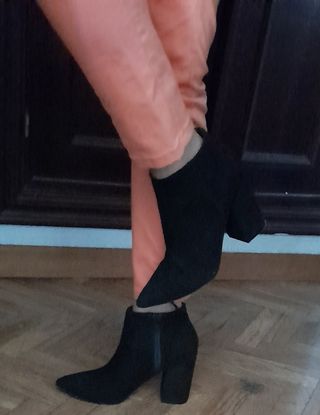 BOTINES Y ZAPATO CÓMODO Y ELEGANTE.