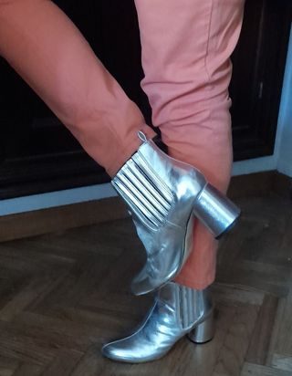 BOTINES Y ZAPATO CÓMODO Y ELEGANTE.