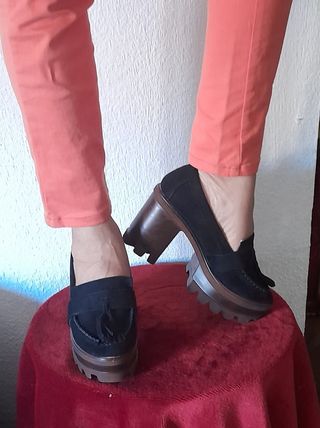 BOTINES Y ZAPATO CÓMODO Y ELEGANTE.