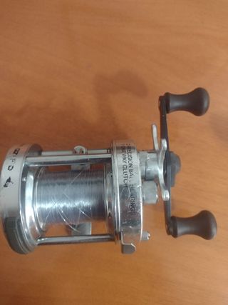 DOS CARRETES PESCA SALMON