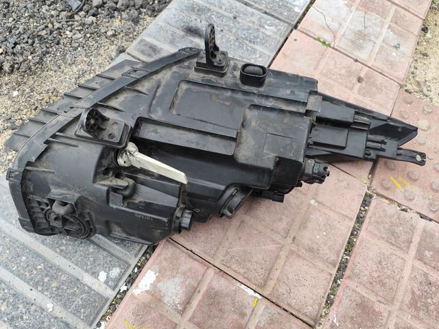 Faro  izquierdo Hyundai i40 2016-2019