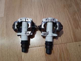 Pedales automáticos SHIMANO