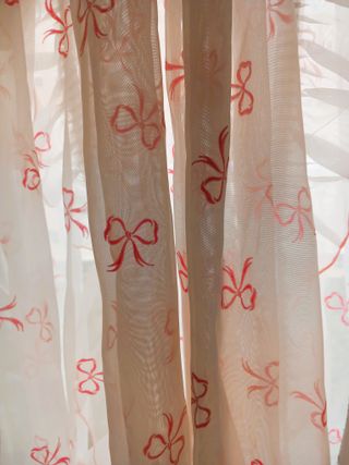 Cortinas romanticas cruzadas triples, en gasa