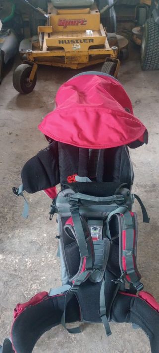 Mochila portabebés de senderismo