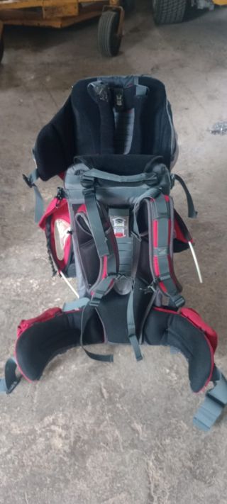 Mochila portabebés de senderismo