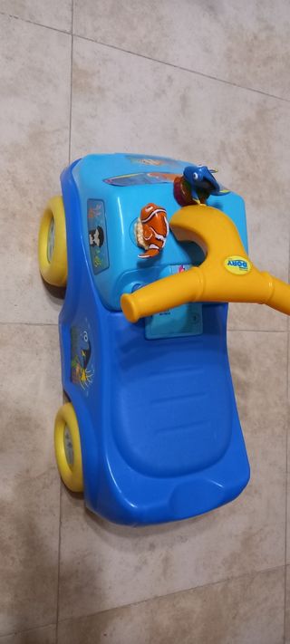 Coche correpasillos en buen estado