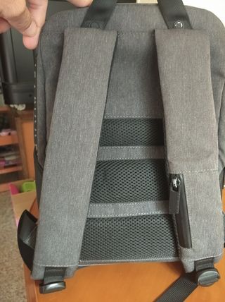 Adolfo Domínguez mochila para portátil