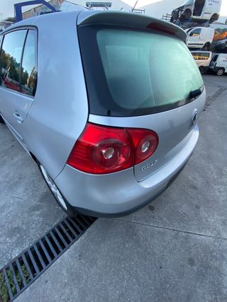 PILOTO TRASERO IZQUIERDO VOLKSWAGEN GOLF V