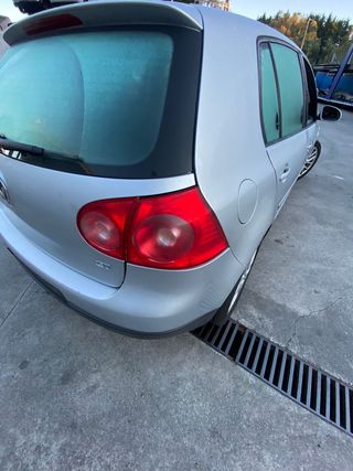 PILOTO TRASERO DERECHO VOLKSWAGEN GOLF V