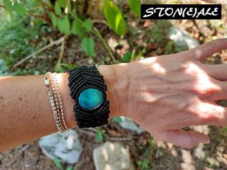 Bracciale in macrame con shattuckite