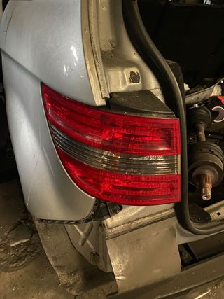 PILOTO TRASERO IZQUIERDO MERCEDES CLASE B W245
