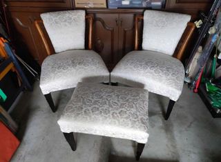 2 Poltrone e poggiapiedi salotto vintage