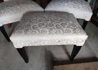 2 Poltrone e poggiapiedi salotto vintage