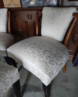 2 Poltrone e poggiapiedi salotto vintage