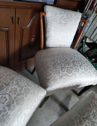 2 Poltrone e poggiapiedi salotto vintage