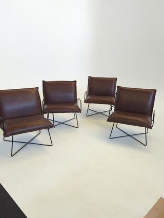 Sillón muy cómodo de piel sintética, muy estable