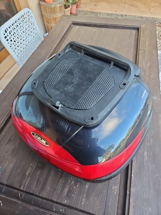 BAUL SHAD 39L  CON SOPORTE Y RESPALDO 