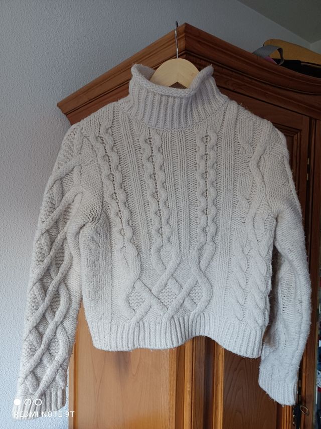 Jersey blanco/crema cuello alto gordito