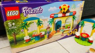 Lego Friends pizzeria