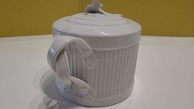 Teiera bianca Este numerata