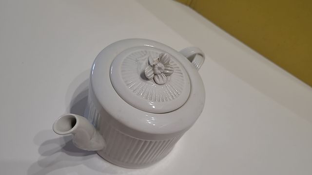 Teiera bianca Este numerata