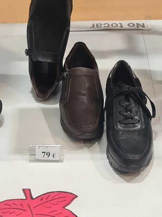 Zapatos negros Pitillos