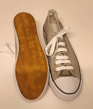Zapatillas- deportivas-bambas- cordones