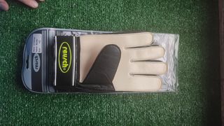 Guante de portero reusch